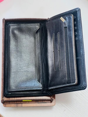 کیف پول چرم اصل برند فرگامو مدل کتی